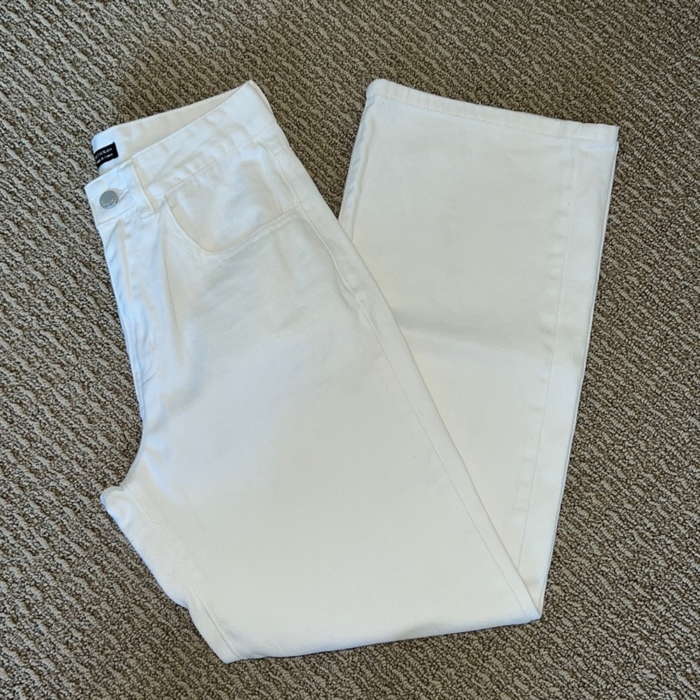 White Wide Leg Jean Size 27 or 4
